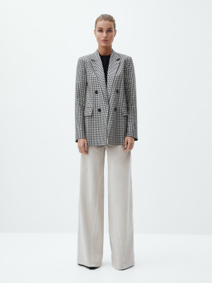 Luna Bijl - Massimo Dutti