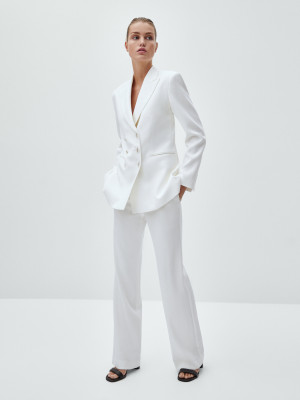 Luna Bijl - Massimo Dutti