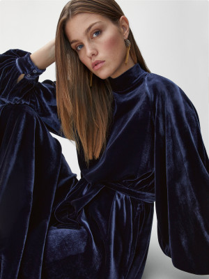Luna Bijl - Massimo Dutti