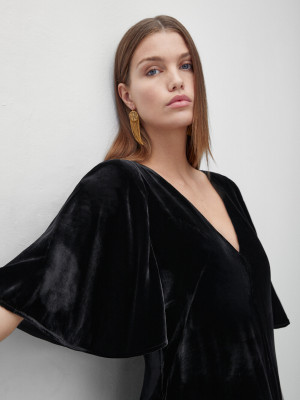 Luna Bijl - Massimo Dutti