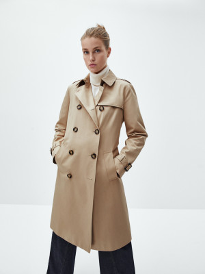 Luna Bijl - Massimo Dutti