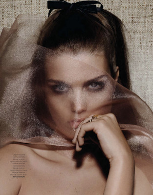 Luna Bijl by Liz Collins for Vogue Ukraine | December 2020/January 2021