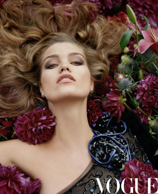 Luna Bijl - Vogue China 