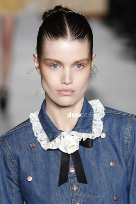 Luna Bijl - Philosophy Di Lorenzo Serafini FallWinter 2018 Fashion Show in Milan