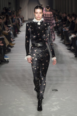 Luna Bijl - Philosophy Di Lorenzo Serafini FallWinter 2018 Fashion Show in Milan