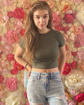Lyliana Wray pic #1293745
