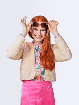 Madelaine Petsch – Seventeen October 2019