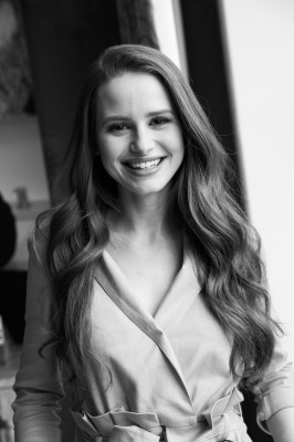 Madelaine Petsch for Coveteur, 2018