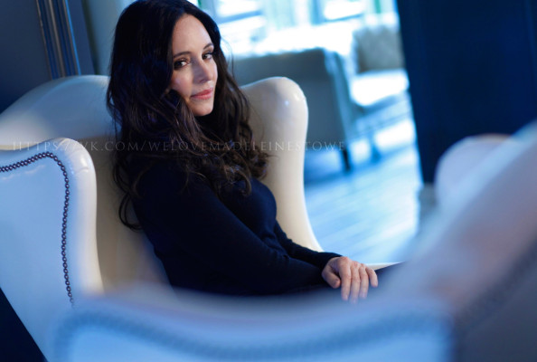 Madeleine Stowe by Michael Robinson Chavez for Los Angeles Times 03/11/2012