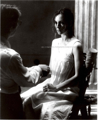 Madeleine Stowe - Closet Land (1991)