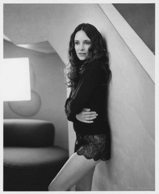 Madeleine Stowe - Photoshoot 1999