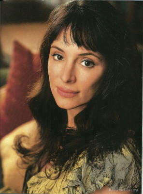 Madeleine Stowe - Cowboys &amp; Indians Magazine (September 2001)