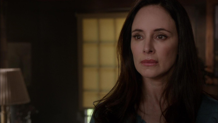 Madeleine Stowe - Revenge (2012) 2x02 &#039;Resurrection&#039;