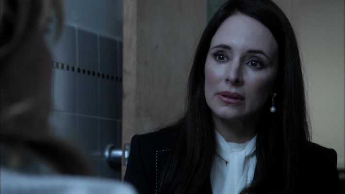 Madeleine Stowe - Revenge (2012) 2x02 &#039;Resurrection&#039;
