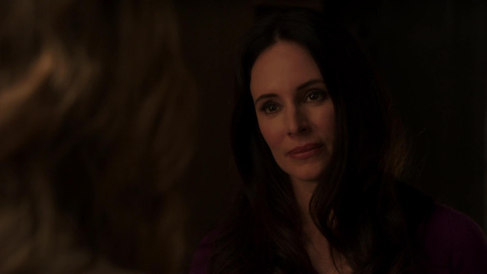 Madeleine Stowe - Revenge (2012) 2x01 &#039;Destiny&#039;