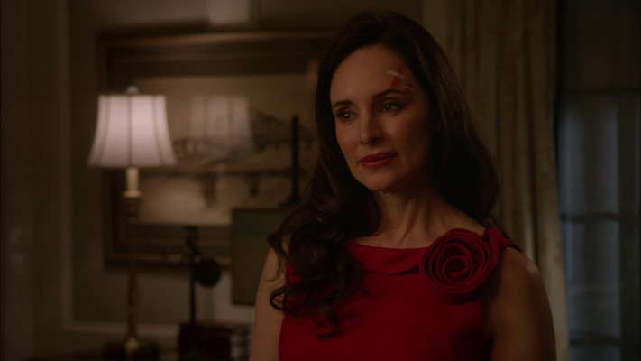 Madeleine Stowe - Revenge (2012) 2x03 &#039;Confidence&#039;