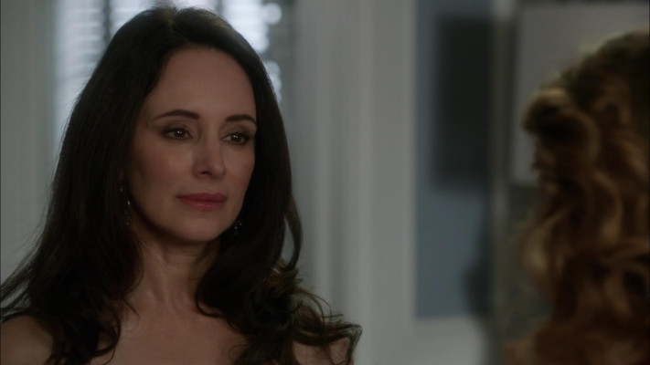 Madeleine Stowe - Revenge (2012) 2x04 &#039;Intuition&#039;