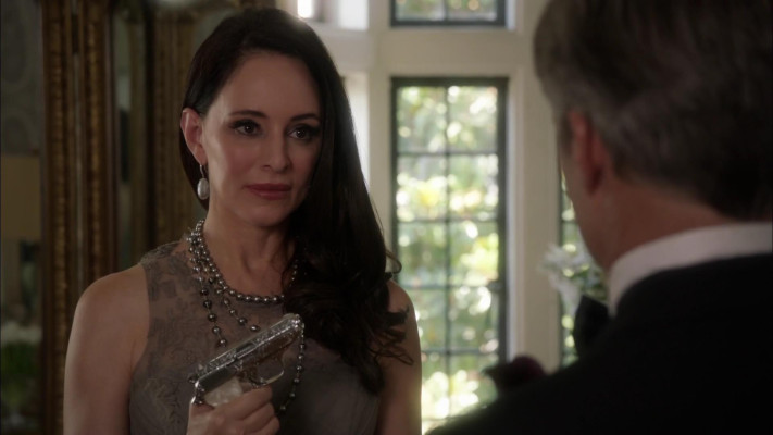 Madeleine Stowe - Revenge (2012) 2x06 &#039;Illusion&#039;