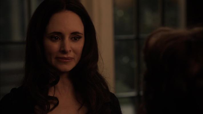 Madeleine Stowe - Revenge (2012) 2x08 &#039;Lineage&#039;