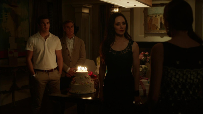 Madeleine Stowe - Revenge (2013) 2x12 &#039;Collusion&#039;