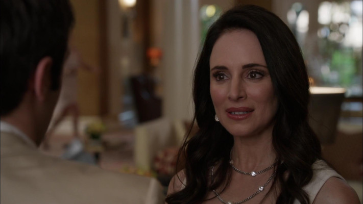 Madeleine Stowe - Revenge (2013) 2x12 &#039;Collusion&#039;