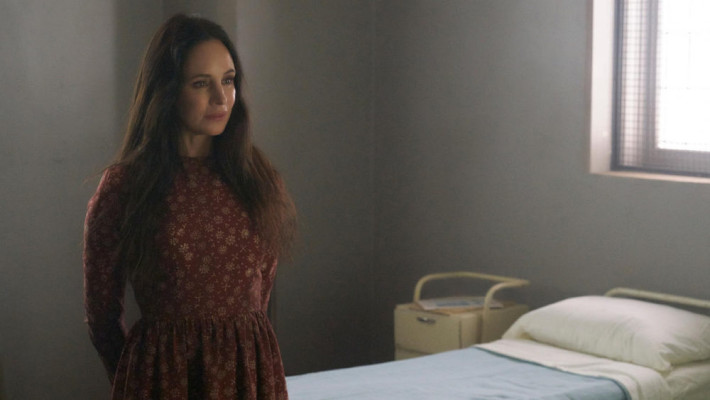 Madeleine Stowe - 12 Monkeys (2016) 2x13 &#039;Memory of Tomorrow&#039;