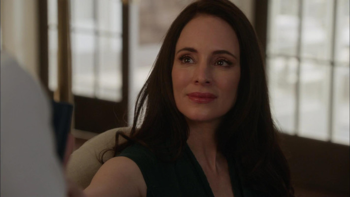 Madeleine Stowe - Revenge (2013) 2x16 &#039;Illumination&#039;