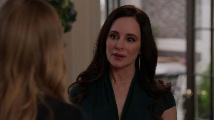 Madeleine Stowe - Revenge (2013) 2x16 &#039;Illumination&#039;