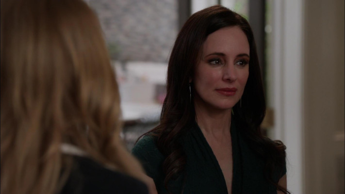 Madeleine Stowe - Revenge (2013) 2x16 &#039;Illumination&#039;