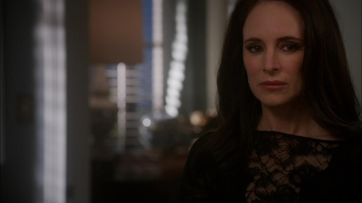 Madeleine Stowe - Revenge (2013) 2x17 &#039;Victory&#039;