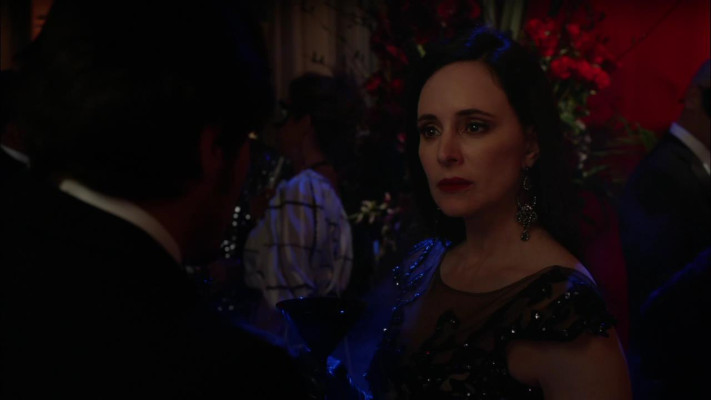 Madeleine Stowe - Revenge (2013) 2x18 &#039;Masquerade&#039;