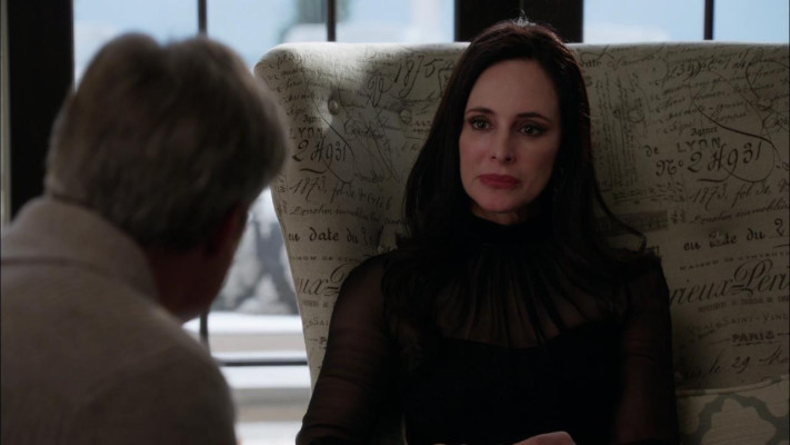 Madeleine Stowe - Revenge (2013) 2x18 &#039;Masquerade&#039;