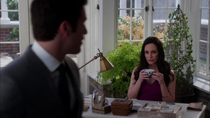 Madeleine Stowe - Revenge (2013) 2x18 &#039;Masquerade&#039;