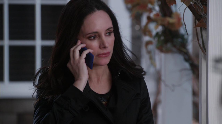 Madeleine Stowe - Revenge (2013) 2x19 &#039;Identity&#039;