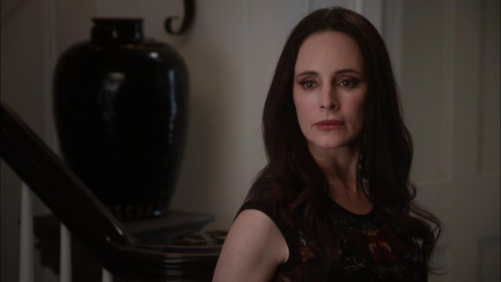 Madeleine Stowe - Revenge (2013) 2x19 &#039;Identity&#039;