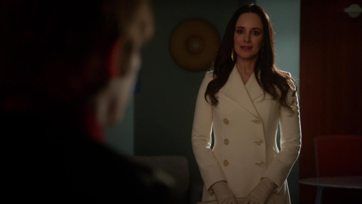 Madeleine Stowe - Revenge (2013) 2x19 &#039;Identity&#039;