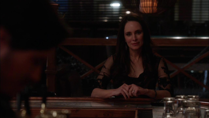 Madeleine Stowe - Revenge (2013) 2x20 &#039;Engagement&#039;