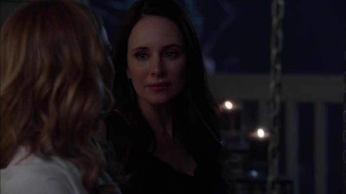 Madeleine Stowe - Revenge (2013) 2x20 &#039;Engagement&#039;