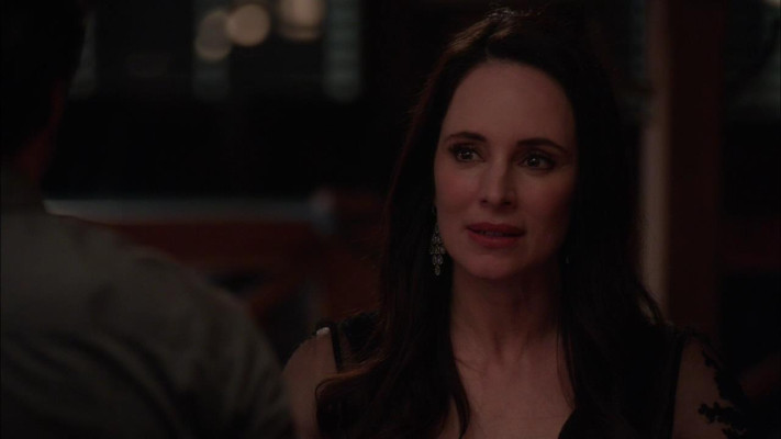 Madeleine Stowe - Revenge (2013) 2x20 &#039;Engagement&#039;
