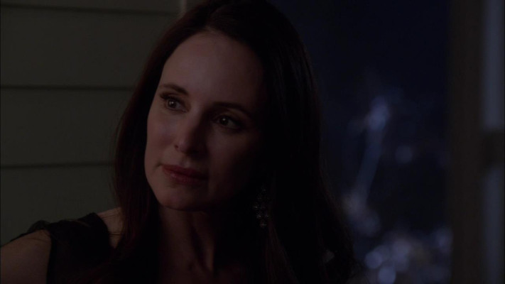 Madeleine Stowe - Revenge (2013) 2x20 &#039;Engagement&#039;