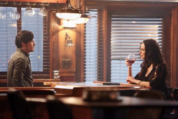 Madeleine Stowe - Revenge (2013) 2x20 &#039;Engagement&#039;