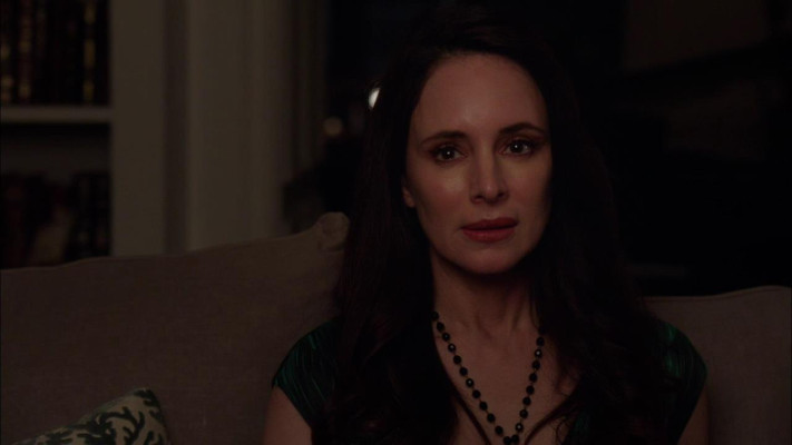 Madeleine Stowe - Revenge (2013) 2x22 &#039;Truth: Part 2&#039;