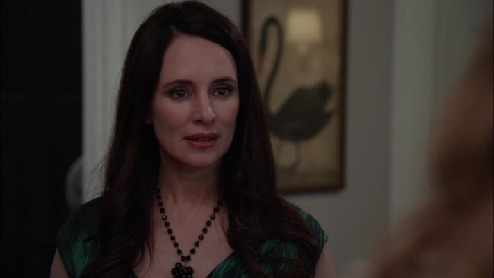 Madeleine Stowe - Revenge (2013) 2x22 &#039;Truth: Part 2&#039;