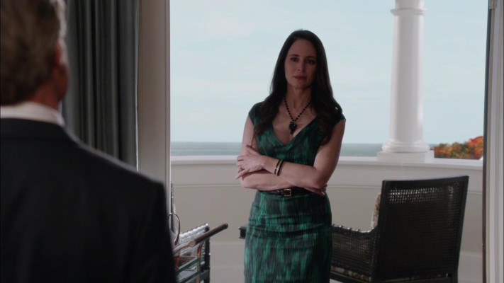 Madeleine Stowe - Revenge (2013) 2x22 &#039;Truth: Part 2&#039;