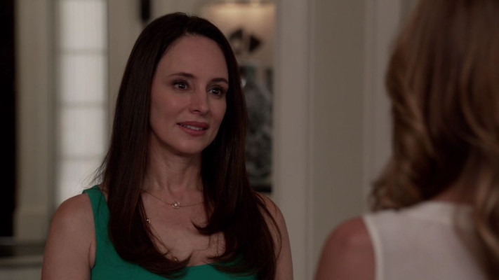 Madeleine Stowe - Revenge (2013) 3x02 &#039;Sin&#039;