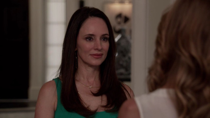 Madeleine Stowe - Revenge (2013) 3x02 &#039;Sin&#039;