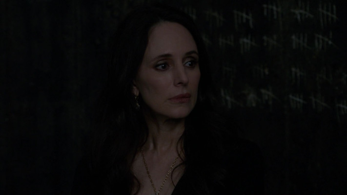Madeleine Stowe - Revenge (2014) 4x02 &#039;Disclosure&#039;