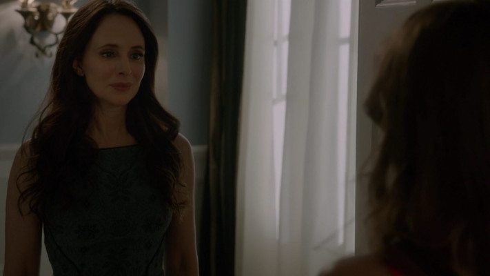 Madeleine Stowe - Revenge (2014) 4x03 &#039;Ashes&#039;