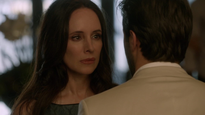 Madeleine Stowe - Revenge (2014) 4x03 &#039;Ashes&#039;