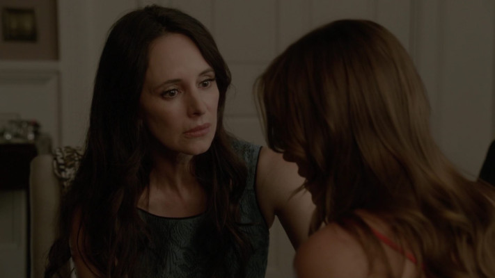 Madeleine Stowe - Revenge (2014) 4x03 &#039;Ashes&#039;